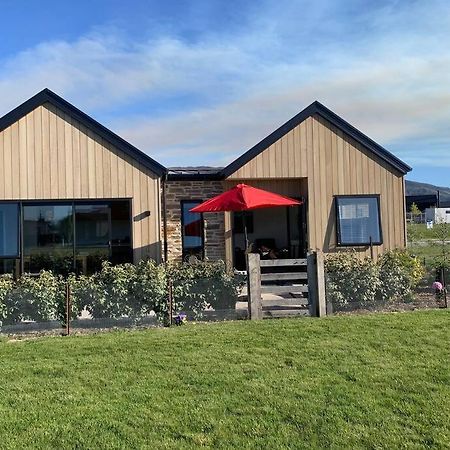 Alpine Abode Villa Wanaka Exterior photo